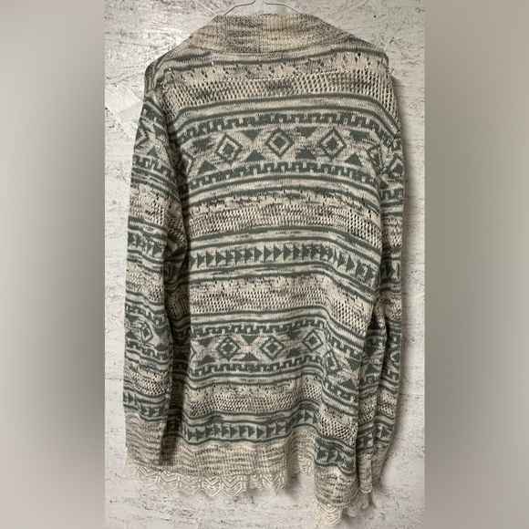 Vanity Green and Cream Patterned Cardigan - Picture 2 of 8